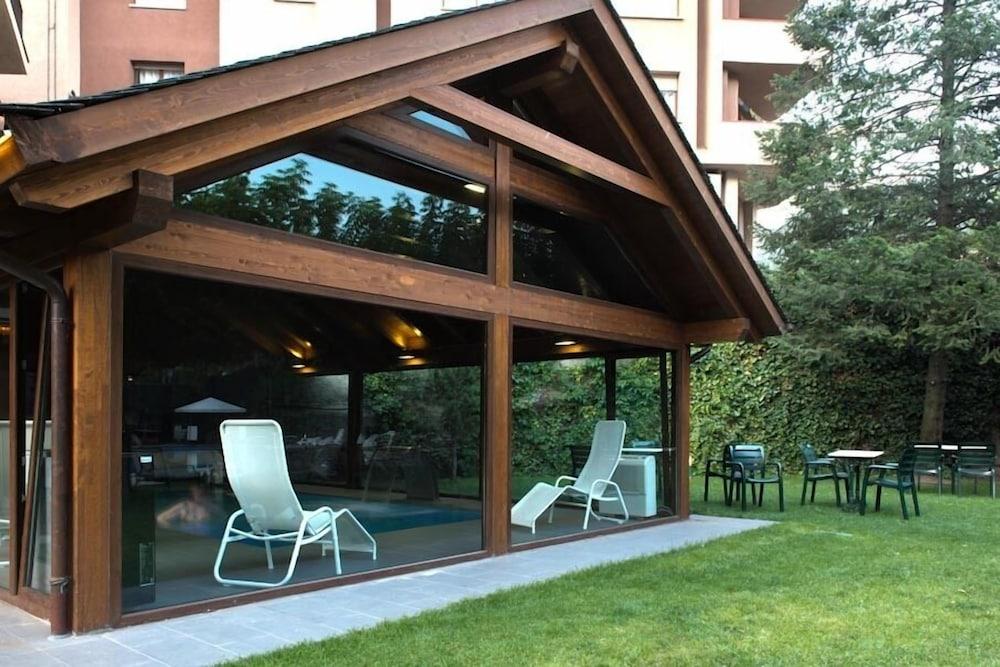 Apartamentos Pessets Adelaida Sort Zewnętrze zdjęcie